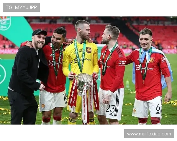 德容与贝林厄姆中场全能性对比:全面性差距与战术角色解析 德容与贝林厄姆中场全能性对比:全面性差距与战术角色解析